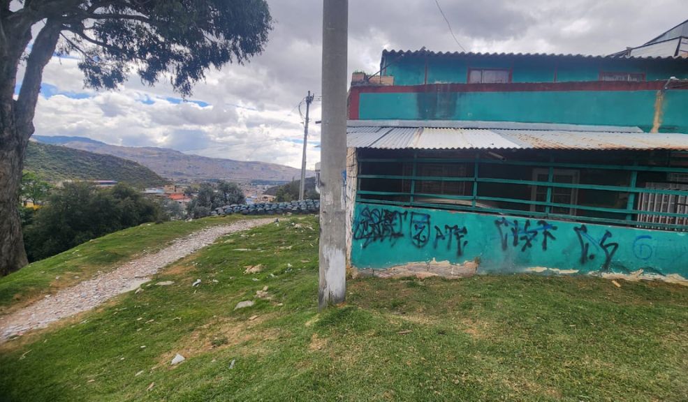 Sujetos persiguieron a un hombre y lo asesinaron en San Cristóbal El joven corrió por varias cuadras buscando un lugar en el cual refugiarse de los agresores; sin embargo, esto le dispararon en varias oportunidades.