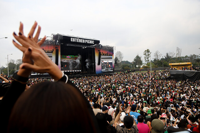 ¡Confirmado! Estos son los artistas que estarán en el Festival Estéreo Picnic 2025 1 ¡Confirmado! Estos son los artistas que estarán en el Festival Estéreo Picnic 2025 El Parque Simón Bolívar se prepará nuevamente para ser el escenario del Festival Estéreo Picnic. Estos son los artistas que podrá ver los próximos 27, 28, 29 y 30 de marzo de 2025.