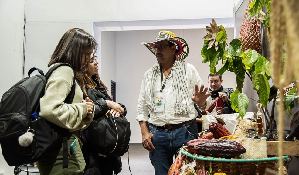 Chocoshow: La feria del Cacao colombiano llega a Bogotá Chocoshow vuelve a Corferias ofreciendo una experiencia única de cacao y chocolate colombiano, los asistentes podrán disfrutar de degustaciones, concursos, exhibiciones y espacios educativos.