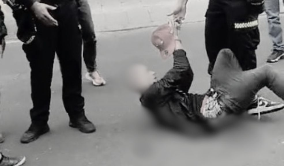 ÚLTIMA HORA: Conductor de un taxi resultó herido en medio de un intento de robo en el norte de Bogotá 1 ÚLTIMA HORA: Conductor de un taxi resultó herido en medio de un intento de robo en el norte de Bogotá Hace pocos minutos, el conductor de un taxi resultó herido en medio de un intento de robo.