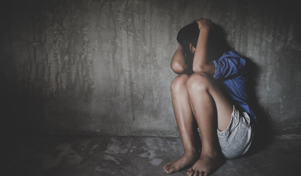 Confirman condena a red que explotó sexualmente a 54 menores en Cartagena 1 Confirman condena a red que explotó sexualmente a 54 menores en Cartagena El Tribunal Superior de Cartagena confirmó este martes la condena en contra de una red delictiva que explotó sexualmente a 54 menores en la ciudad de Cartagena, respondiendo a la apelación presentada por la defensa de los acusados.