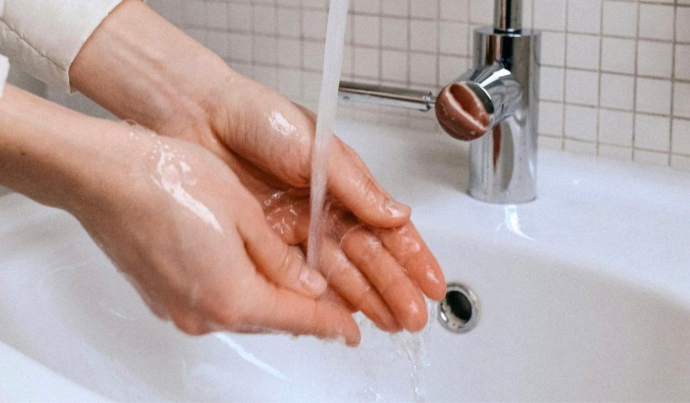 Cortes de agua para el martes 15 de octubre en Bogotá: estos son los barrios afectados Te invitamos consultar:&nbsp;¡Prográmate! Barrios con cortes de agua en Bogotá del 14 al 20 de octubre 2024