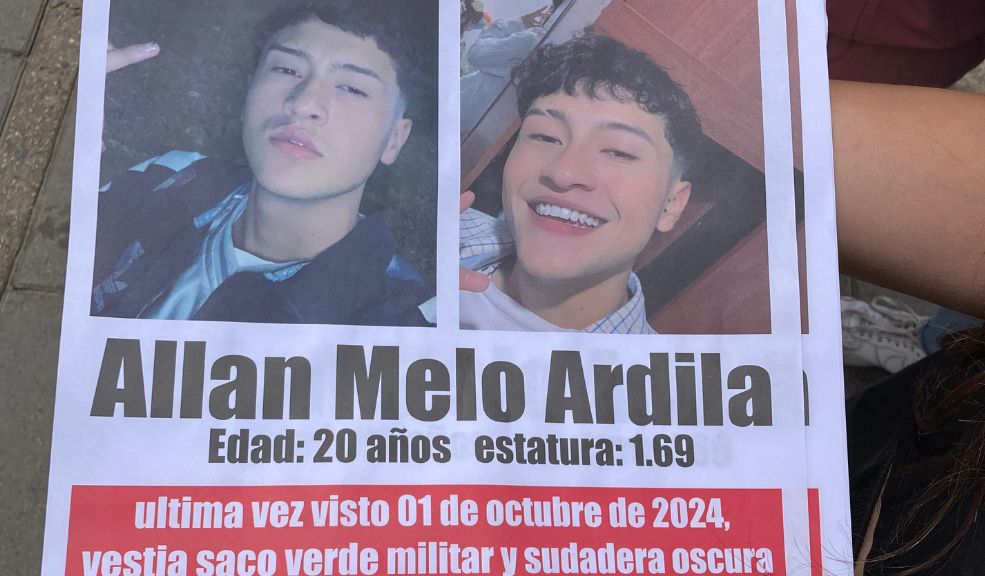 Buscan a Allan Melo, joven que se encuentra desaparecido desde el 1 de octubre 1 Buscan a Allan Melo, joven que se encuentra desaparecido desde el 1 de octubre La angustia e incertidumbre se apoderan de la familia de Allan Melo Ardila, un joven de 20 años que desapareció el pasado 1 de octubre tras salir de su casa en el sector de El Danubio. Allan había informado que se dirigiría al centro de Bogotá para encontrarse con su padrino, pero desde ese día no se ha tenido noticias de su paradero.