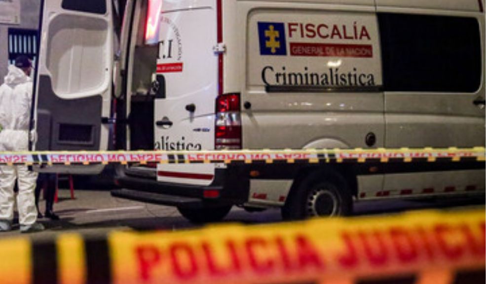 Hombre fue asesinado en vía pública de San Cristóbal 1 Hombre fue asesinado en vía pública de San Cristóbal Hay conmoción en el barrio San José suroriental, en la localidad de San Cristóbal, luego de que un joven fuera asesinado en vía pública. La víctima no tenía antecedentes y las autoridades investigan quién puede estar detrás del crimen.