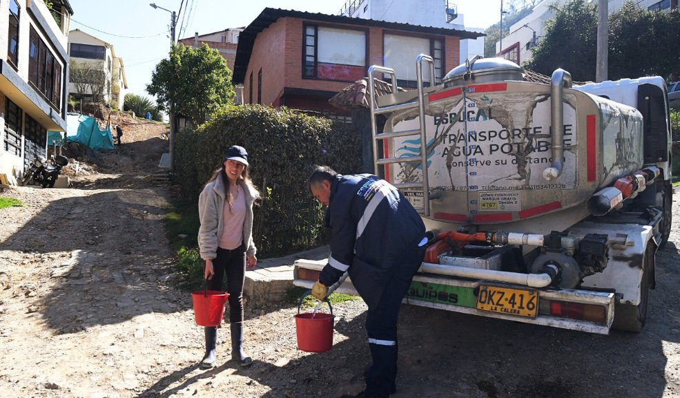 Cortes de agua para lunes 28 de octubre en Bogotá: estos son los barrios afectados 8 Cortes de agua para lunes 28 de octubre en Bogotá: estos son los barrios afectados El turno 3 tendrá racionamiento de agua este sábado 26 de octubre en Bogotá. A continuación, les contamos qué barrios y localidades se verán afectados.