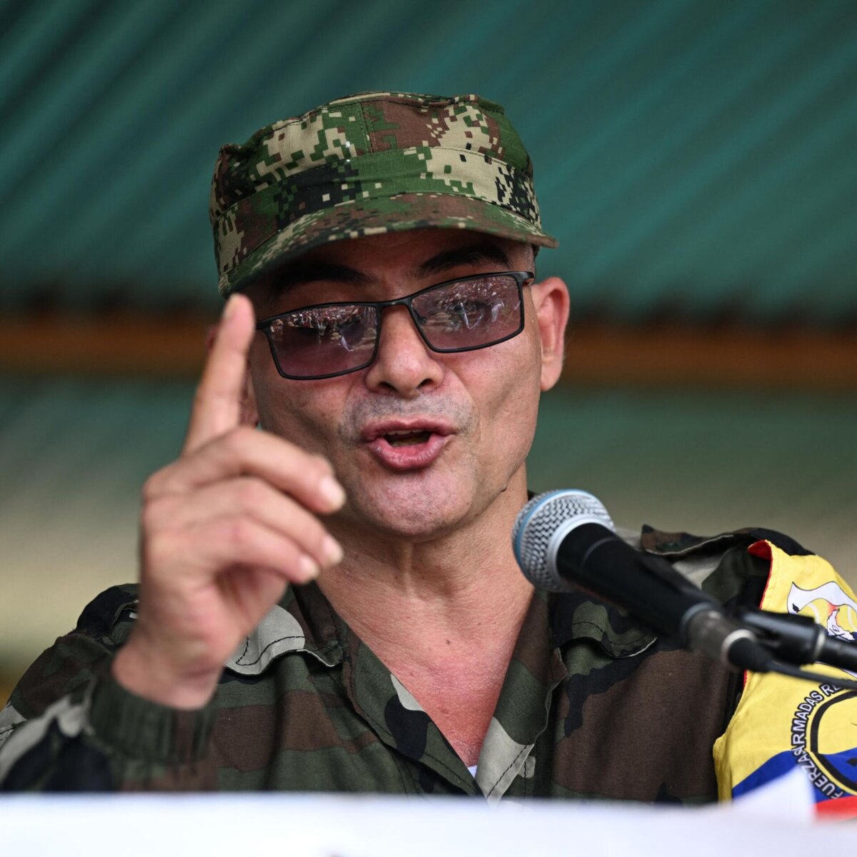 Disidencias de las FARC amenazan la COP16 tras operación Perseo en El Plateado 1 Disidencias de las FARC amenazan la COP16 tras operación Perseo en El Plateado El Gobierno Petro autorizó un bombardeo para recuperar el municipio de El Plateado, las disidencias de Iván Mordisco respondieron con una amenaza a la COP16.