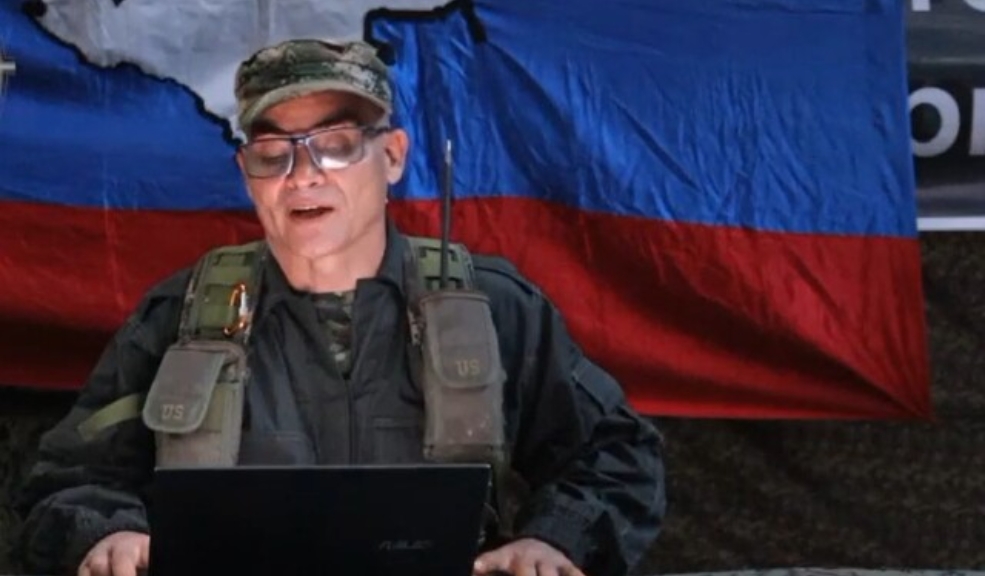 Disidencias de las FARC amenazan la COP16 tras operación Perseo en El Plateado 2 Disidencias de las FARC amenazan la COP16 tras operación Perseo en El Plateado El Gobierno Petro autorizó un bombardeo para recuperar el municipio de El Plateado, las disidencias de Iván Mordisco respondieron con una amenaza a la COP16.