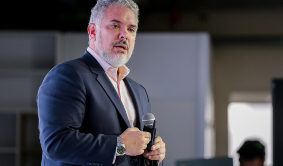 Duque y exministros niegan compra del software Pegasus durante su gobierno 3 Duque y exministros niegan compra del software Pegasus durante su gobierno Por medio de un comunicado, el expresidente Iván Duque aseguró que no compró el software Pegasus, pues "el aparato de seguridad del Estado se usó exclusivamente para combatir al crimen organizado".
