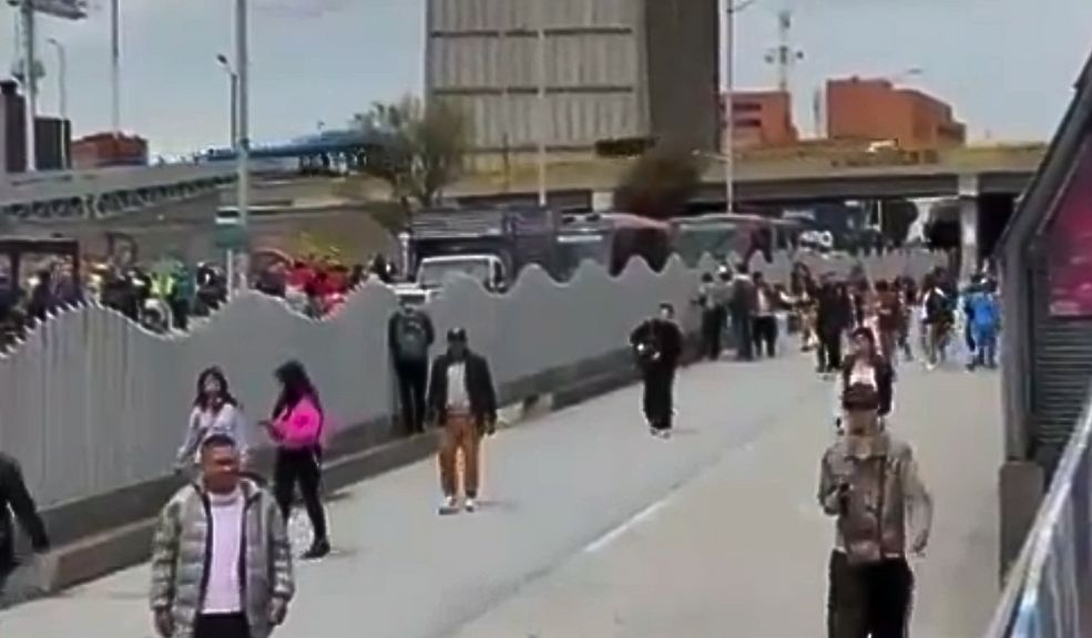 EN VIVO movilidad en Bogotá: afectaciones en rutas de TransMilenio por manifestaciones 1 EN VIVO movilidad en Bogotá: afectaciones en rutas de TransMilenio por manifestaciones Durante este martes, 29 de octubre, Bogotá ha vivido jornadas de manifestaciones que han afectado gravemente la movilidad en Bogotá.