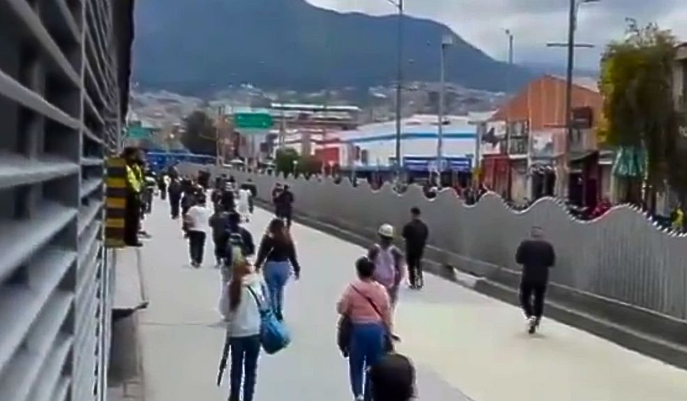 EN VIVO movilidad en Bogotá: afectaciones en rutas de TransMilenio por manifestaciones 5 EN VIVO movilidad en Bogotá: afectaciones en rutas de TransMilenio por manifestaciones Durante este martes, 29 de octubre, Bogotá ha vivido jornadas de manifestaciones que han afectado gravemente la movilidad en Bogotá.