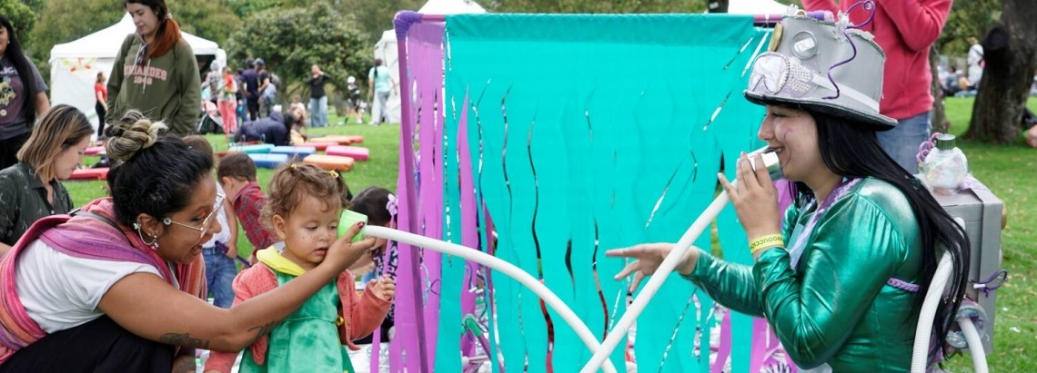 Llega 'Bebés al Parque', el evento artístico y cultural dedicado a la primera infancia 1 Llega 'Bebés al Parque', el evento artístico y cultural dedicado a la primera infancia El Parque Metropolitano Simón Bolívar se transformará en un espacio lleno de arte y creatividad el próximo domingo 27 de octubre, con la realización de la novena versión de "Bebés al Parque".