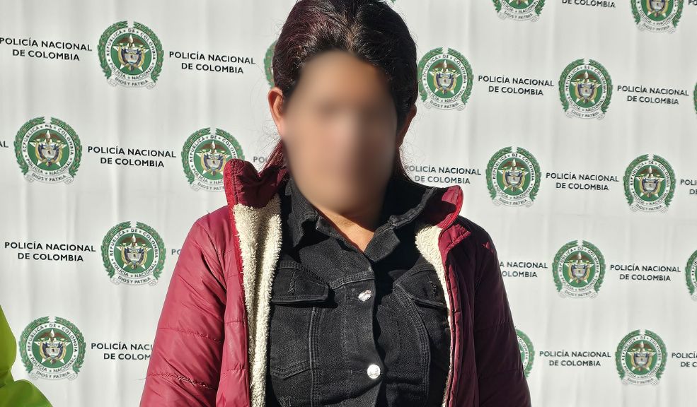 Mujer de 45 años colaboró con sicarios para asesinar a una joven en Bosa: así la capturaron 1 Mujer de 45 años colaboró con sicarios para asesinar a una joven en Bosa: así la capturaron Una mujer, junto a 2 sicarios que se movilizaban en moto, perpetró el asesinato de una joven de 26 años en Bosa. Todo se habría dado por una disputa familiar.