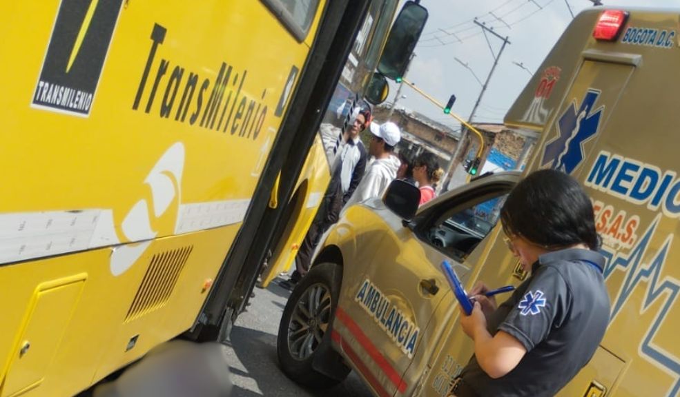 Peatón murió en fatídico accidente de tránsito en San Cristóbal 8 Peatón murió en fatídico accidente de tránsito en San Cristóbal Un peatón murió en un accidente que involucró a un bus de servicio público en la localidad de San Cristóbal.