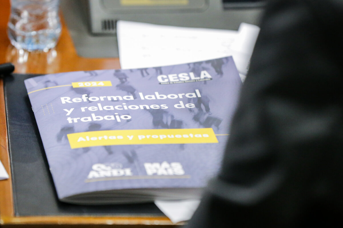 Se aprobó el artículo 13 de la reforma laboral: Cambios en el horario de recargo nocturno 1 Se aprobó el artículo 13 de la reforma laboral: Cambios en el horario de recargo nocturno La ministra de Trabajo, Gloria Inés Ramírez, calificó este cambio como un acto de justicia laboral, ya que beneficiará a más de un millón de trabajadores que realizan labores nocturnas.