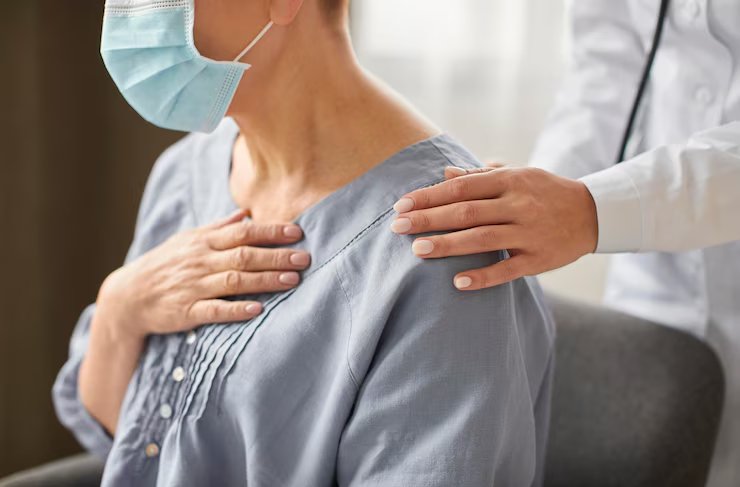 Innovación en oncología: el poder transformador de la ciencia según Pfizer 1 Innovación en oncología: el poder transformador de la ciencia según Pfizer De acuerdo con la Organización Panamericana de la Salud (OPS), se estima que los casos de cáncer en la región de las Américas alcanzarán los 6,7 millones para el 2045, lo que representa una amenaza significativa para la salud pública global. Este desafío ha impulsado a Pfizer a acelerar la investigación en oncología, centrándose en terapias innovadoras y personalizadas para combatir esta enfermedad, que sigue siendo una de las principales causas de muerte en el mundo.