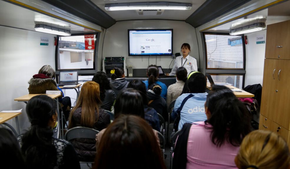 ¡Aproveche! Capacitación gratuita para mujeres en tecnología y liderazgo 5 ¡Aproveche! Capacitación gratuita para mujeres en tecnología y liderazgo En octubre de 2024, se ha lanzado un programa innovador y gratuito llamado Women in Tech Latam, diseñado específicamente para empoderar a mujeres emprendedoras y empresarias de toda Latinoamérica.