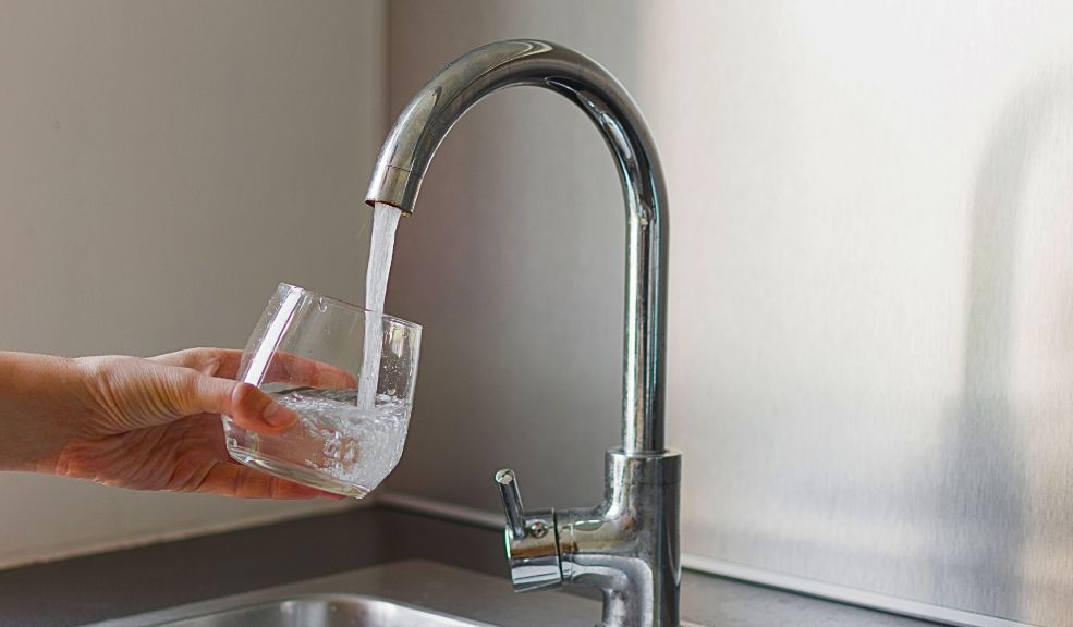 ¿Habrá cambios para el racionamiento de agua en noviembre? Estos son los turnos 8 ¿Habrá cambios para el racionamiento de agua en noviembre? Estos son los turnos El Acueducto y la Alcaldía de Bogotá anunciaron los turnos de racionamiento de agua para los primeros días del mes de noviembre.