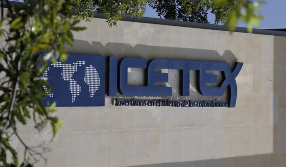 Cuotas del Icetex se aumentan y ahogan a los estudiantes ¡Del susto al ahogo! Miles de estudiantes amanecieron con la cuota del Icetex por las nubes: a muchos se les duplicó y ya no saben si estudiar, comer o pagar la deuda.