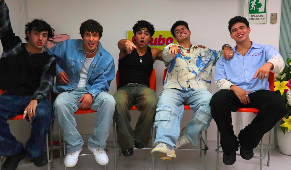 Así fue como la boy band DND hizo su EP debut 'La Primera Vez' DND es la nueva boy band que está bajo el manejo del reconocido Pharrell Williams. En entrevista con Q'HUBO los artistas contaron cómo conocieron al cantante.
