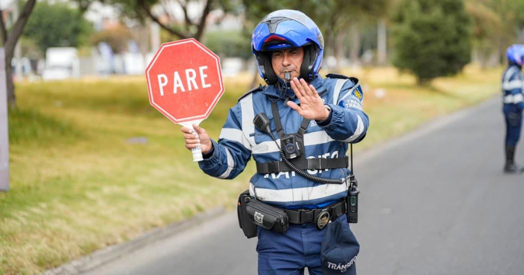 Así funcionará el pico y placa este sábado en Bogotá y el plan éxodo 1 Así funcionará el pico y placa este sábado en Bogotá y el plan éxodo Le contamos cómo funcionará el pico y placa este sábado, además de los 9 corredores en los que regirá la misma restricción el lunes festivo, 11 de noviembre.