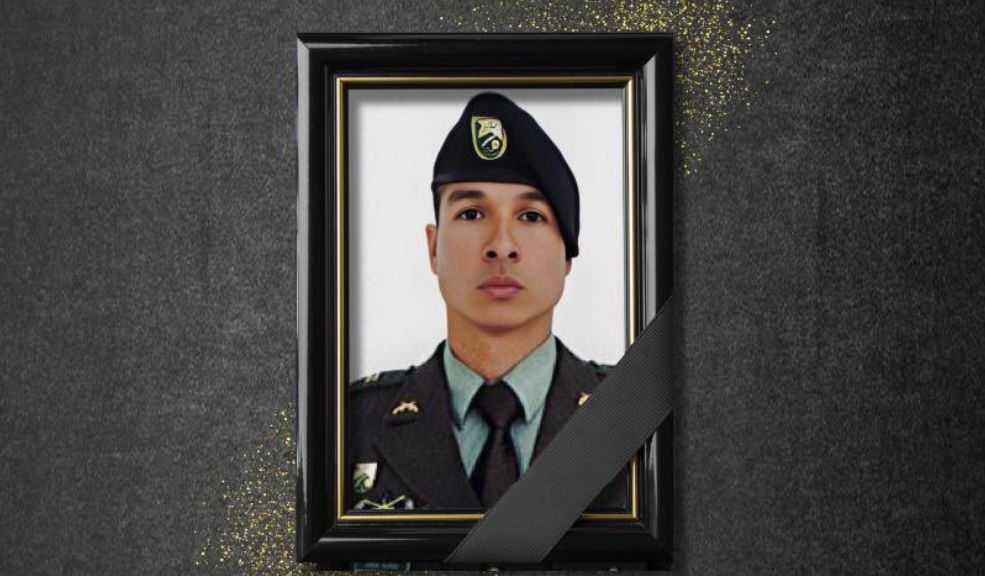 Teniente de la Policía murió en medio de enfrentamientos con el Eln  En un operativo realizado en las últimas horas, comandos de la Policía Nacional se enfrentaron al Frente de Guerra 'Darío Ramírez Castro' del Eln en zona rural de San Pablo Bolívar.