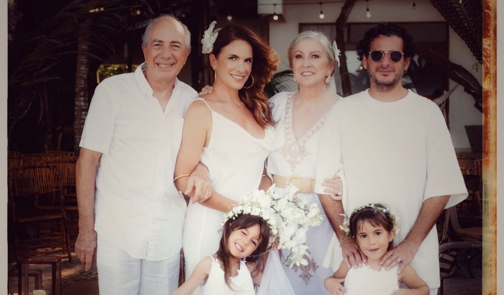 Naty Botero lanza 'Familia', una canción que celebra el amor y las raíces Naty Botero, reconocida cantautora colombiana, presenta su nueva canción 'Familia', un homenaje profundo y sincero al amor y al legado que su familia le ha dejado.