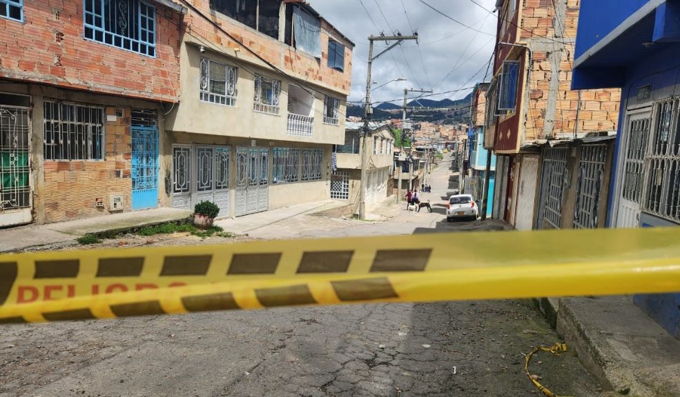 Él era Sergio, el subintendente de la Policía que fue asesinado en un local de Usme 1 Él era Sergio, el subintendente de la Policía que fue asesinado en un local de Usme Un tranquilo bar situado en las montañas del barrio El Brillante, en Usme, se convirtió en el escenario de un crimen atroz. En la madrugada del domingo, un hombre le arrebató la vida al subintendente Sergio Giovanny Rodríguez Basto con un disparo por la espalda.