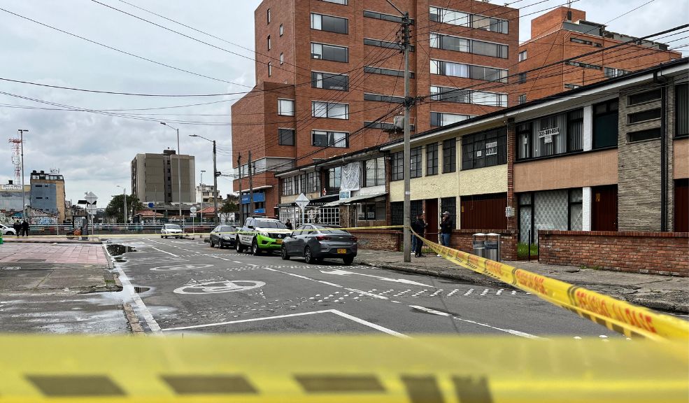 Funcionario del Inpec fue víctima de ataque en Teusaquillo; banda 'Los Satanás' amenazó con plan pistola El guardia del Inpec que fue atacado a tiros fue trasladado a un centro médico.