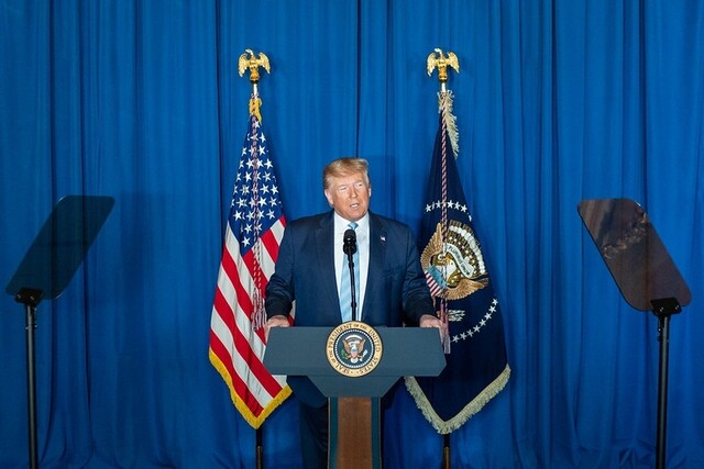Donald Trump es elegido como nuevo presidente de Estados Unidos 1 Donald Trump es elegido como nuevo presidente de Estados Unidos Trump, acompañado de su familia y de su candidato a la vicepresidencia, J.D. Vance, declaró su victoria y llegada a la Casa Blanca.