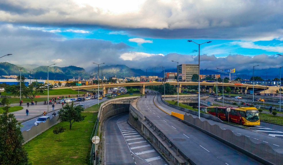 EN VIVO: Movilidad en Bogotá este 20 de noviembre; lluvias e inundaciones afectan estas vías 1 EN VIVO: Movilidad en Bogotá este 20 de noviembre; lluvias e inundaciones afectan estas vías Conozca cómo avanza la movilidad en Bogotá este miércoles 20 de noviembre, además del estado de las vías debido a las lluvias y los encharcamientos.