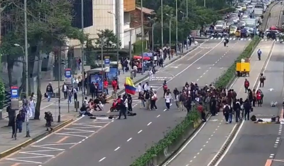 EN VIVO movilidad en Bogotá: estas vías están afectadas por manifestaciones Les contamos cuáles son las vías que en estos momento se encuentran bloqueadas en Bogotá por manifestaciones.