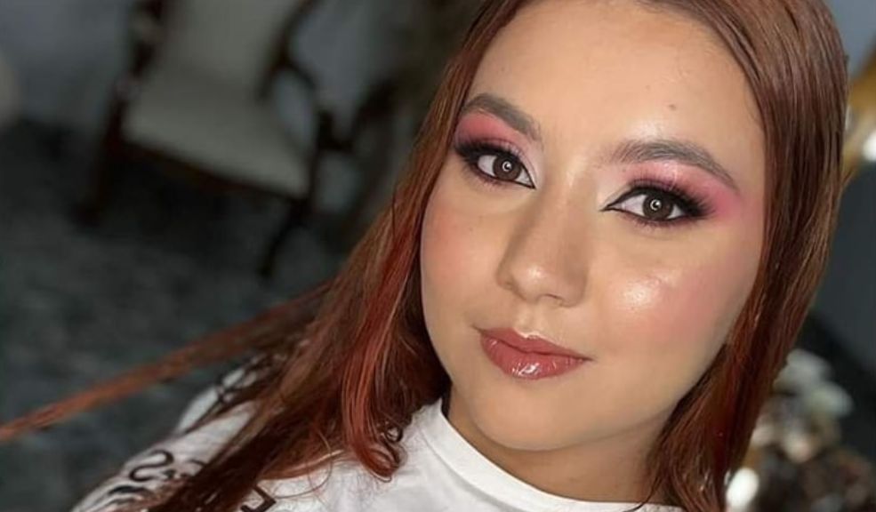 Ella es la joven que murió tras una lipoescultura; durante el procedimiento le perforaron el intestino 7 Ella es la joven que murió tras una lipoescultura; durante el procedimiento le perforaron el intestino Xiomara Agudelo, de 25 años, es la nueva víctima de procedimientos estéticos realizados en centros no autorizados.