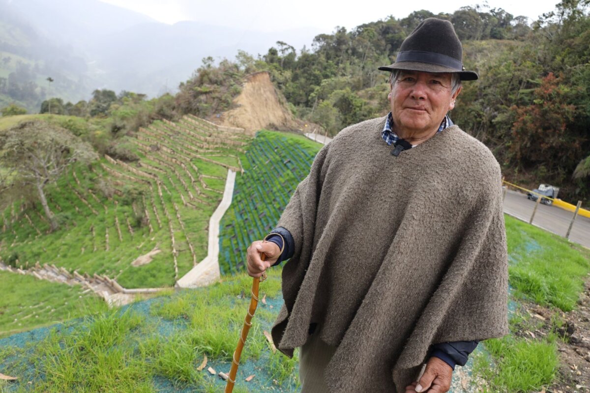Entregan muro de contención en Sumapaz: una solución para fortalecer los caminos rurales 1 Entregan muro de contención en Sumapaz: una solución para fortalecer los caminos rurales La inauguración de esta obra ha sido recibida con gran satisfacción por los habitantes de la localidad de Sumapaz.