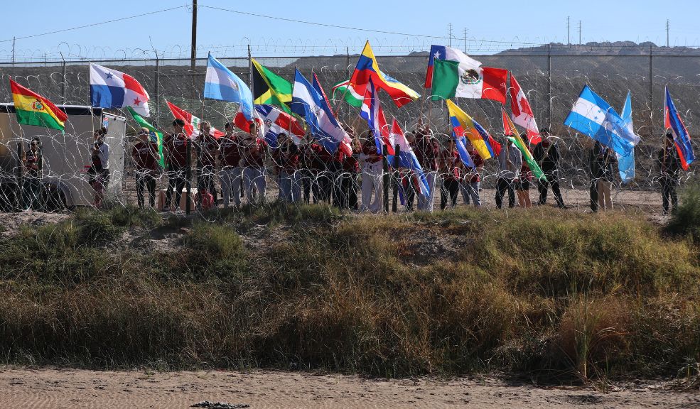 Esta es la identidad del colombiano que murió al caer del muro de la frontera entre EE. UU. y México Según testigos, el colombiano de 62 años intentaba evitar su arresto por parte de las autoridades migratorias de Estados Unidos