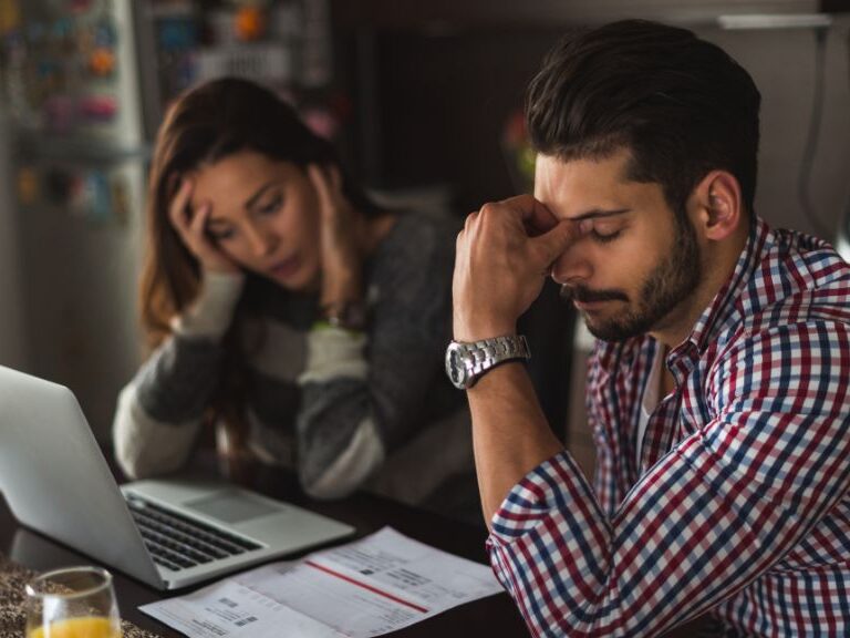 Estas son las claves financieras para gestionar y salir rápido de deudas 1 Estas son las claves financieras para gestionar y salir rápido de deudas La gestión adecuada de las deudas personales es una habilidad crucial para mantener una estabilidad financiera a largo plazo.