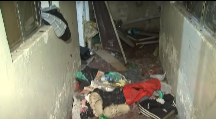 Explosión de un cilindro de gas en Kennedy dejó 2 personas heridas 1 Explosión de un cilindro de gas en Kennedy dejó 2 personas heridas Una mala manipulación de una estufa habría generado la explosión de un cilindro de gas en una vivienda de Kennedy.