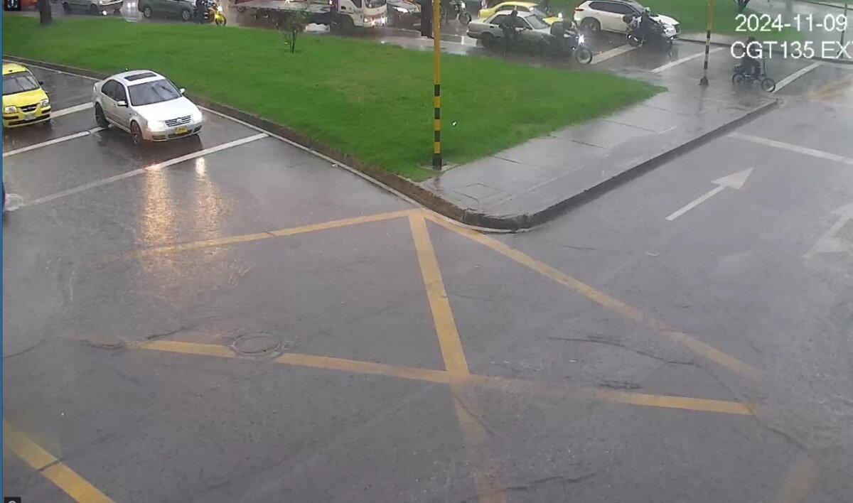 Movilidad en Bogotá: estos son los puntos en donde se presentan lluvias y encharcamientos Le contamos cuáles son los puntos que en este momento se encuentran afectados por las lluvias. Hay encharcamiento y granizadas en Bogotá.