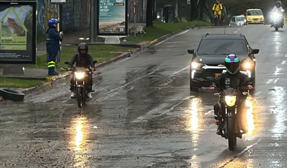 Movilidad en Bogotá: estos son los puntos en donde se presentan lluvias y encharcamientos Le contamos cuáles son los puntos que en este momento se encuentran afectados por las lluvias. Hay encharcamiento y granizadas en Bogotá.