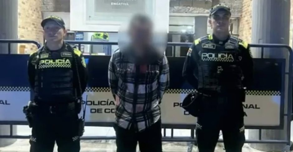Necropsia de hermanos asesinados en Engativá revela monstruosos detalles del crimen 1 Necropsia de hermanos asesinados en Engativá revela monstruosos detalles del crimen Medicina Legal reveló detalles de la necropsia de los dos niños, de 4 y 7 años, que fueron asesinados, al parecer, por su padre dentro de una vivienda en Engativá.