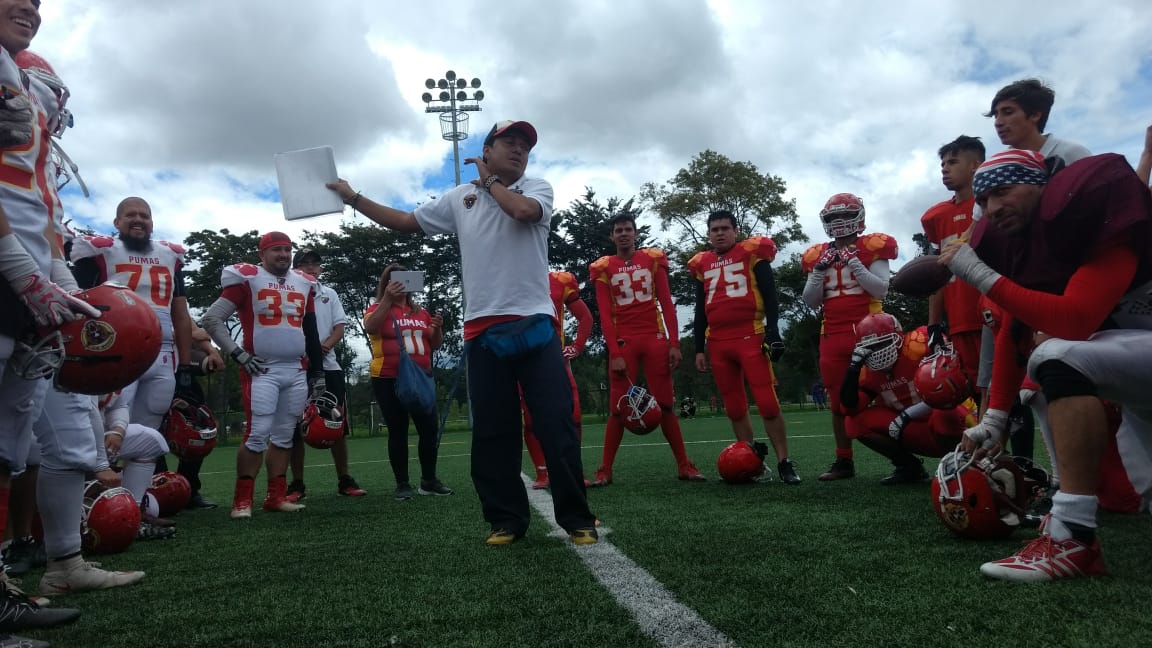 Super Bowl a la colombiana: Pumas de Bogotá irá por título nacional de fútbol americano En el Parque Recreodeportivo El Salitre se disputará este sábado la gran final del Torneo Nacional de Fútbol Americano entre los Pumas de Bogotá y los Lobos de Medellín.