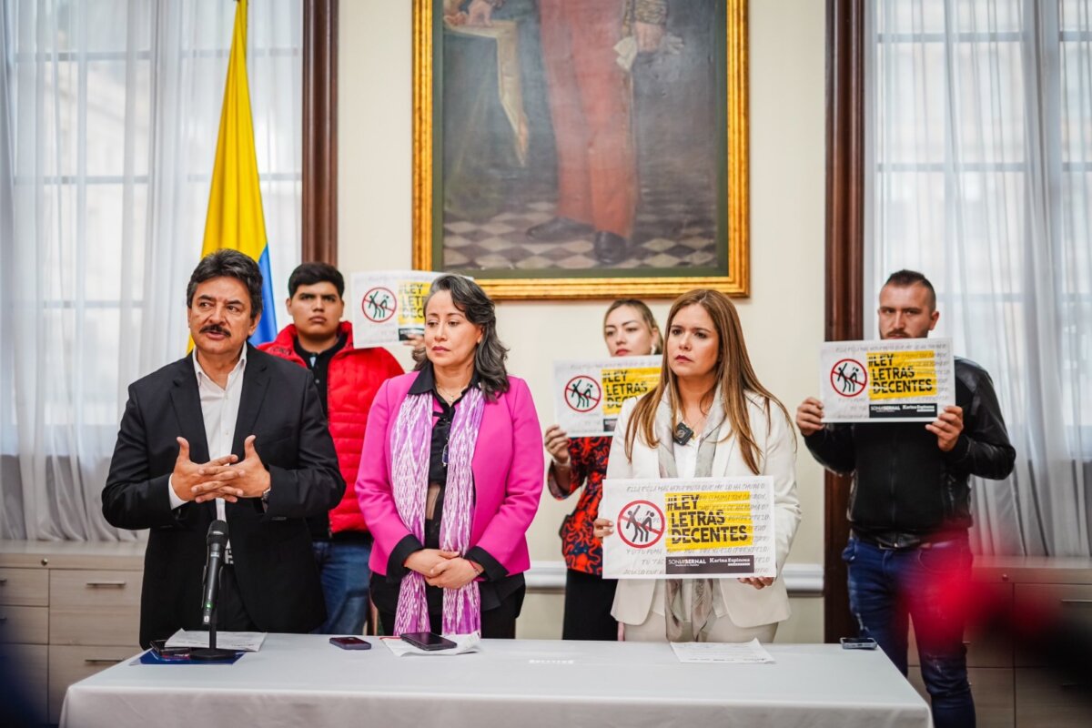 Proyecto de ley busca eliminar canciones que hagan apología a relaciones con menores de edad De acuerdo con Espinosa, la normalización de la violencia y el abuso en las letras de canciones de géneros urbanos puede tener consecuencias devastadoras a nivel social.