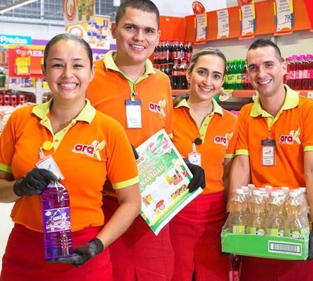 Tiendas Ara se quedarían con los supermercados Colsubsidio La posible integración de Tiendas Ara y Supermercados Colsubsidio podría redefinir el panorama de los supermercados en Colombia, dependiendo del resultado de la evaluación realizada por las autoridades.