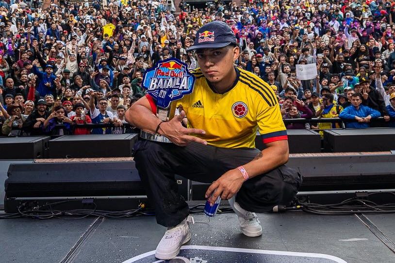 VallesT sobre la Red Bull Internacional: "Estoy ready para enfrentar al que me toque" 1 VallesT sobre la Red Bull Internacional: "Estoy ready para enfrentar al que me toque" El mejor freestyler del país, VallesT, junto a otros dos compatriotas, participarán este sábado en la Red Bull Batalla Internacional, en España. Así llega a esta competencia, en la que espera volver a una final y darle un título al país.