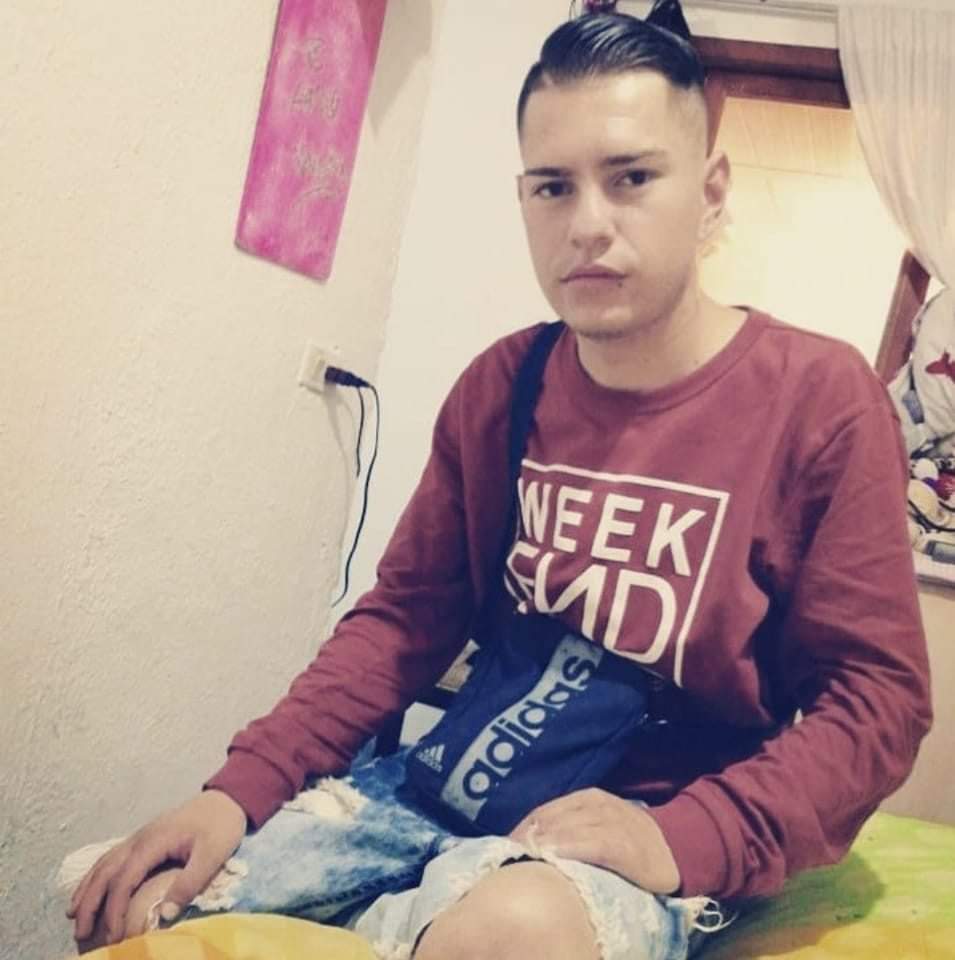 Joven fue asesinado a la salida de un bar en Usaquén 1 Joven fue asesinado a la salida de un bar en Usaquén A unos pocos metros del CAI Codito, en la localidad de Usaquén, se registró el homicidio de un hombre que se encontraba a las afueras de un establecimiento comercial.
