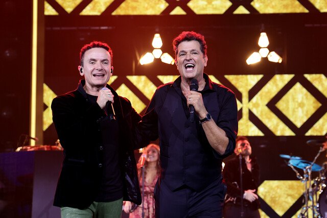 ¿Cómo les fue a los colombianos en Los Latin Grammy? Para celebrar sus 25 años, los premios Latin Grammy volvieron a Miami, tras su paso por Sevilla (España), Ciudad de México, Nueva York y Las Vegas, en una celebración cada vez más extensa y complicada con la velocidad que lleva la industria hoy en día, y la cantidad de canciones que se estrenan semanalmente.