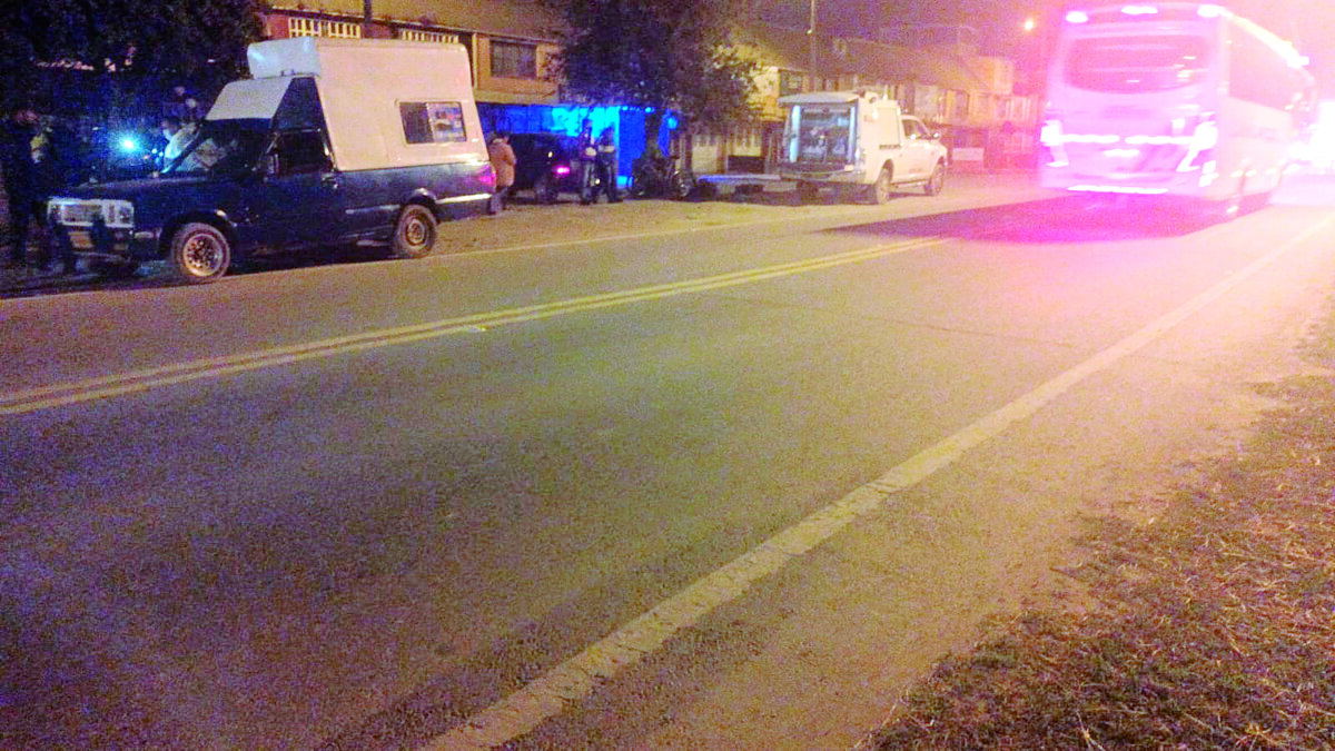 Encuentran a un joven muerto dentro de un vehículo en Soacha 1 Encuentran a un joven muerto dentro de un vehículo en Soacha Encuentran a un joven muerto dentro de un vehículo en Soacha
