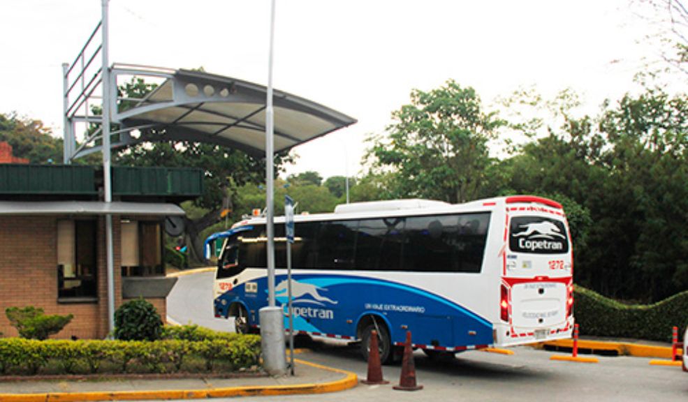 Adulta mayor que viajó de Bogotá a Bucaramanga murió tras bajarse del bus, ¿qué pasó? Una mujer de 71 años perdió la vida al llegar al terminal de Bucaramanga luego de un viaje de 9 horas desde Bogotá. Esto se sabe.