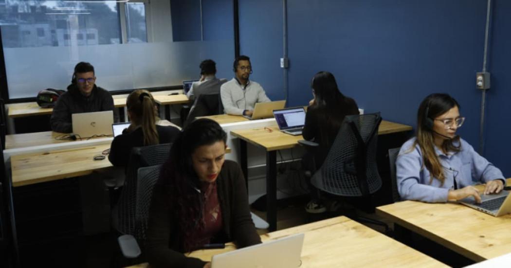 Alcaldía local de Suba refuerza acciones para el apoyo y protección de la salud mental Tras la muerte de un hombre que cayó del puente de 21 Ángeles, la Alcaldía de Suba anunció medidas para proteger a quienes transitan por el sector, especialmente su salud mental.