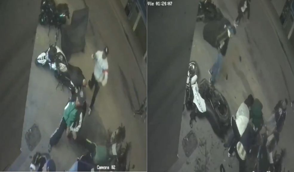 Así fue el violento ataque de presuntos hinchas de Nacional a un joven que usaba camisa azul en Bogotá Un joven que usaba camisa azul fue agredido por varios sujetos que portaban armas blancas. El hecho quedó registrado en video.