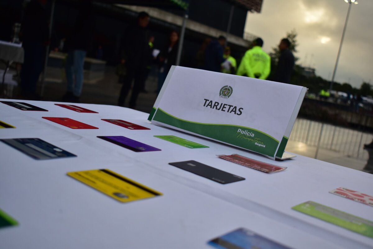 Así operaba la banda criminal 'Venecia': drogaban y hurtaban ciudadanos en Tunjuelito Autoridades desarticularon la banda ‘Venecia’, que operaba en Tunjuelito, utilizando medicamentos psiquiátricos para drogar y robar.